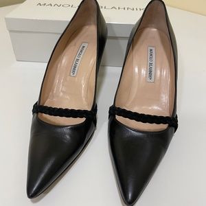 Manolo Blahnik Black Calf Pumps With Pointy Toe - image 1